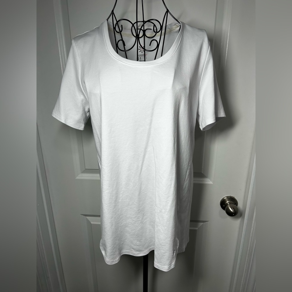 Isaac Mizrahi White Essentials Tee‎